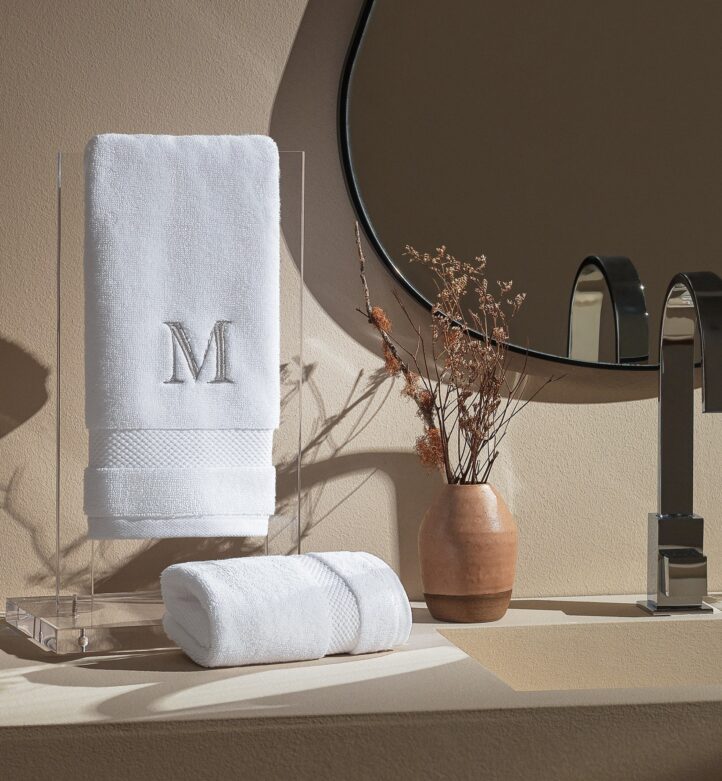 Dica de Presente Dia das Mães: Toalha de Lavabo Allure com Monograma Personalizado