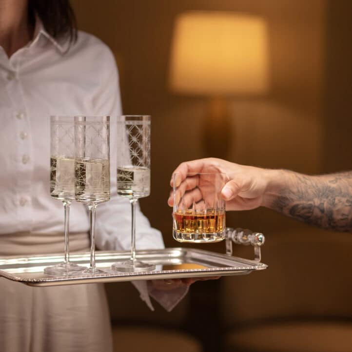 Idéia de presente para o Dia dos Pais: Jogo com 2 Copos de Cristal Lapidado para Whisky On-the-Rocks com Caixa de Presente